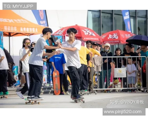 广州滑板队边路渗透战术解析与实战应用探讨