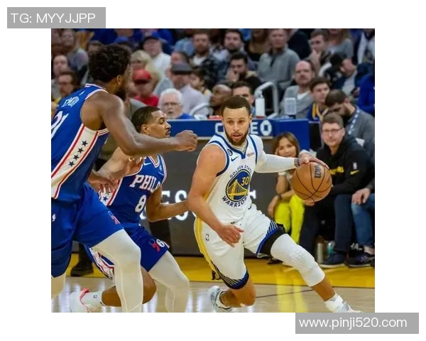 金州勇士与圣地牙哥快船的激烈对决展现篮球魅力与团队精神 金州勇士与圣地牙哥快船的激烈对决展现篮球魅力与团队精神